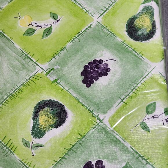 HomeTrends Fruit Tablecloth 52"x52" Square Waterproof Vinyl Flannel Back NIP - Picture 4 of 6